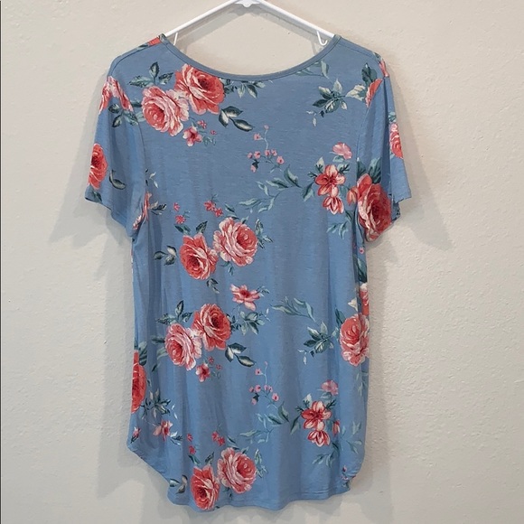 Floral X-Top 💐 - Picture 2 of 2